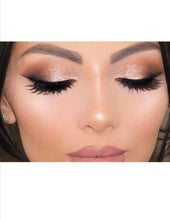 Cargar imagen en el visor de la galería, Highlight Iluminador Beauty Creations
